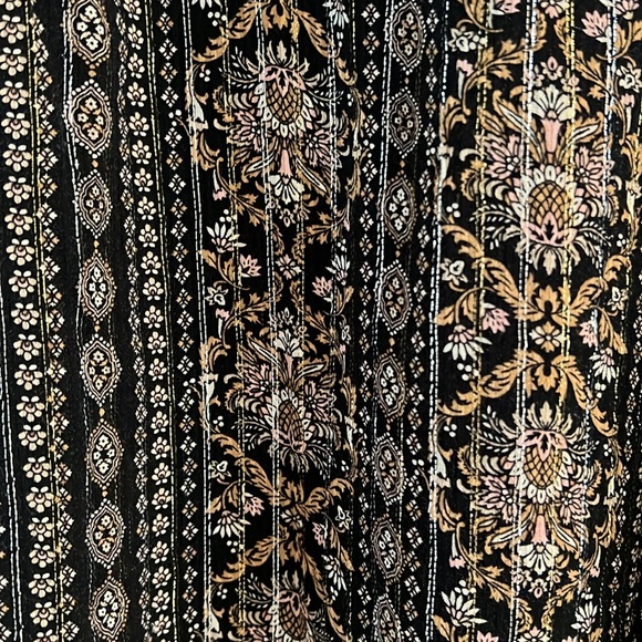 LOFT Women’s Cap Sleeve Blouse - Picture 3 of 9